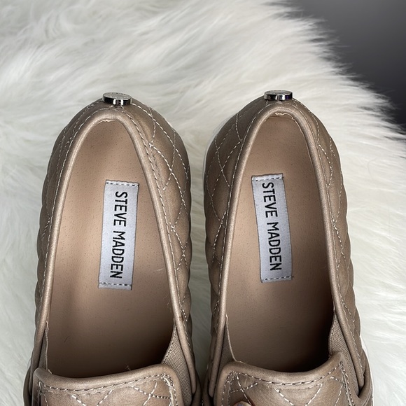 Steve Madden | Zaander Slip-On Sneaker - Gray - Picture 9 of 11